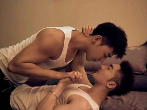 男Gay做受XXXⅩ小鲜肉(男 Gay 做受 XXXⅩ小鲜肉：诱人的私密视频流出)